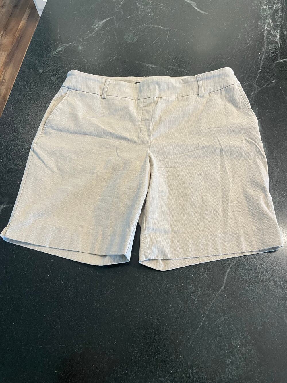 Hilary Radley Tan flat front shorts XL
